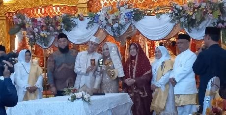 Keluarga Besar MIN 4 Kota Padang Baralek Gadang di UPI Exhibition Center