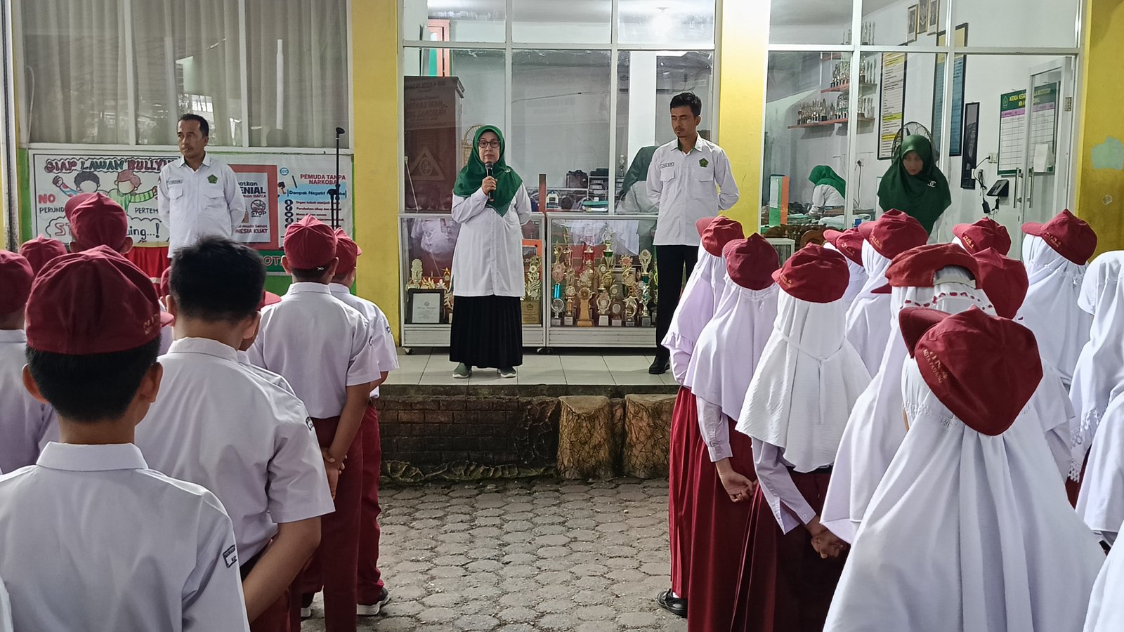 Kepala Madrasah Buka Try Out 1 Secara Resmi