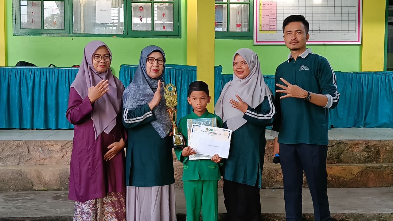 Prestasi Tanpa Batas, Siswa MIN 4 Kota Padang Bersinar di Festival Smart and Creative Students